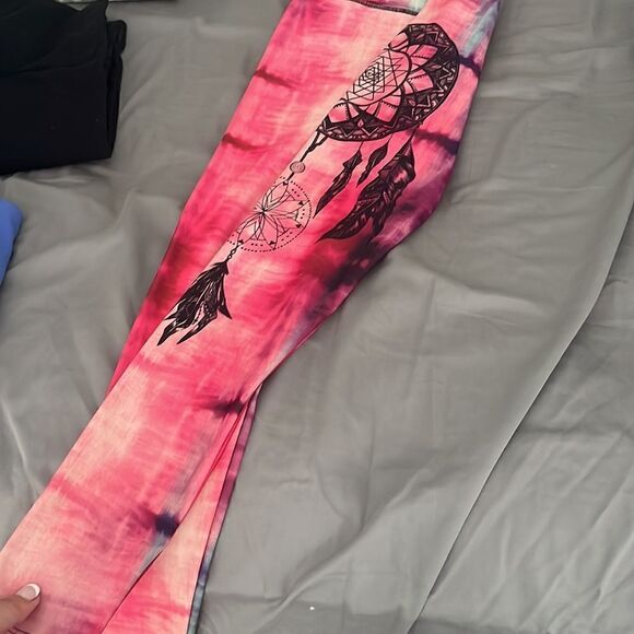 Onzie yoga leggings with tribal design XS - Picture 2 of 3